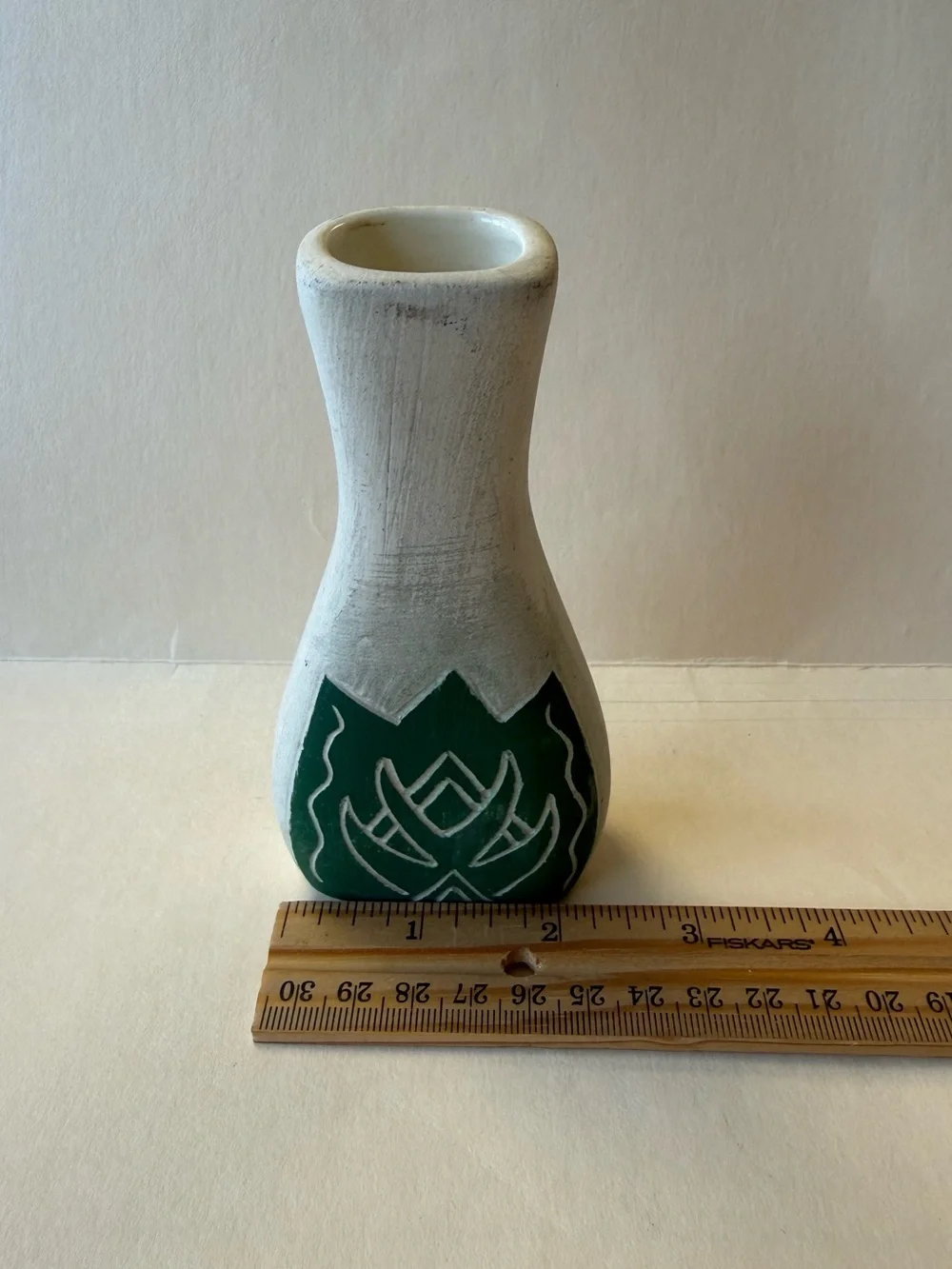 Sioux Indian Pottery Ceramic Earthenware Signed Cream & Green Bud Vase